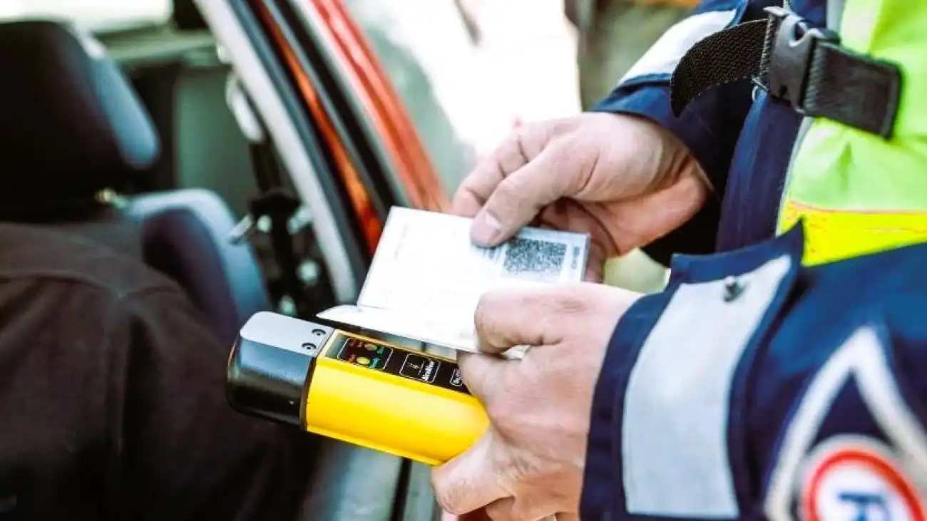 Pułtusk. Jechał na podwójnym gazie spowodował kolizję