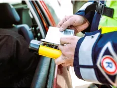 Pułtusk. Jechał na „podwójnym gazie” spowodował kolizję