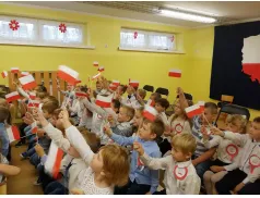 Obchody Święta Niepodległości w Samorządowym Przedszkolu w Pokrzywnicy