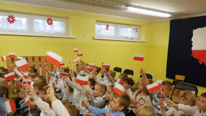 Obchody Święta Niepodległości w Samorządowym Przedszkolu w Pokrzywnicy