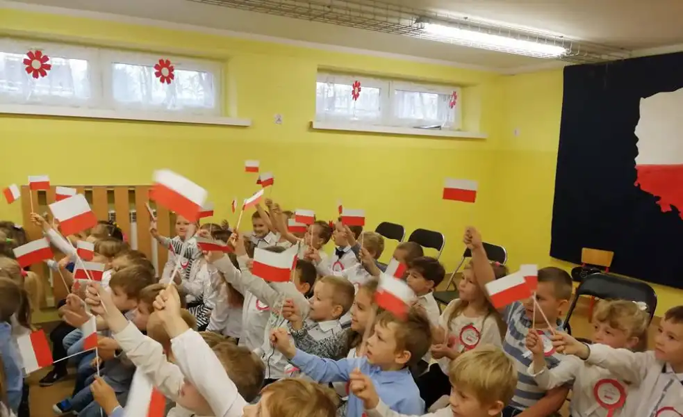 Obchody Święta Niepodległości w Samorządowym Przedszkolu w Pokrzywnicy
