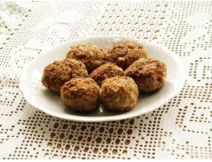 Przepis na kotlety ziemniaczane z kapustą kiszoną.