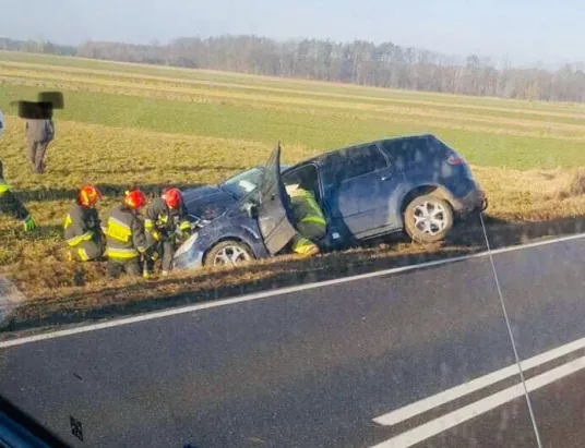 Kolejny wypadek w powiecie pułtuskim, tym razem na DW 618 [zdjęcia]