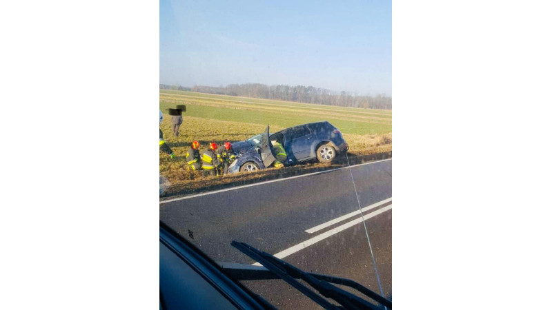 Kolejny wypadek w powiecie pułtuskim, tym razem na DW 618 [zdjęcia]