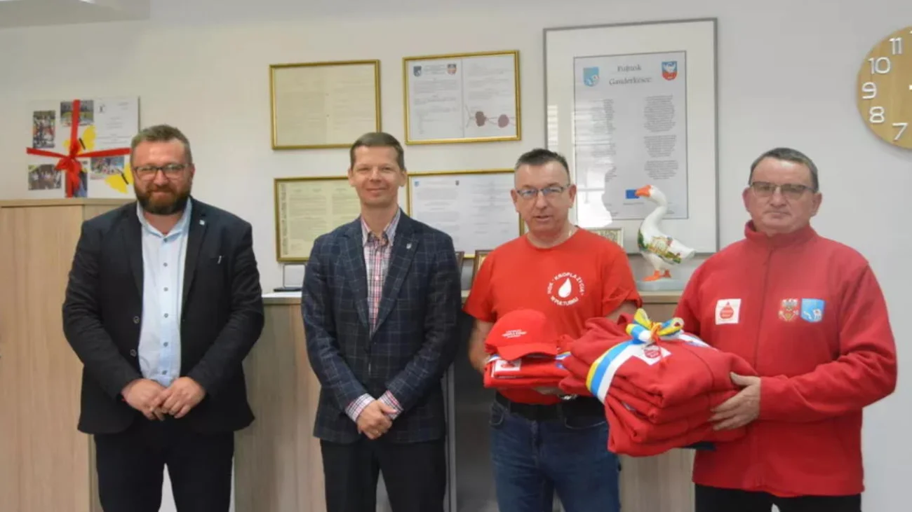 Klub HDK PCK “Kropla życia” w Pułtusku obdarowany przez Gminę Pułtusk
