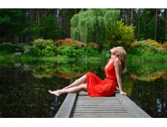 Elegancja w dobrej cenie. Aktualne trendy modowe dla kobiet