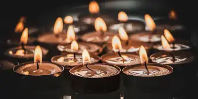 Domowa świeczka o zapachu kawy