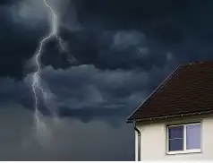 Burze i grad - ostrzeżenie IMGW dla powiatu pułtuskiego