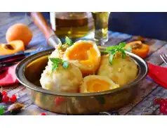 Serowe knedle z truskawkami