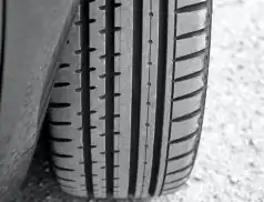 Opony dostawcze – na co zwrócić uwagę przy wyborze?