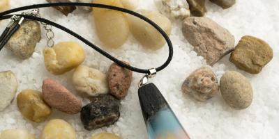 Jak wykonać unikatową biżuterię z żywicy do odlewów?