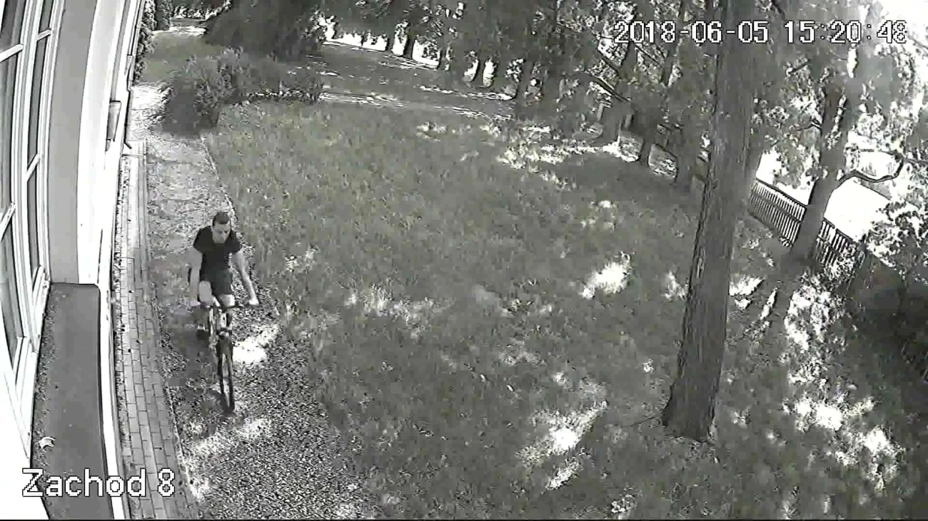 Policjanci szukają sprawcy ataku na kobietę. Rozpoznajesz go?
