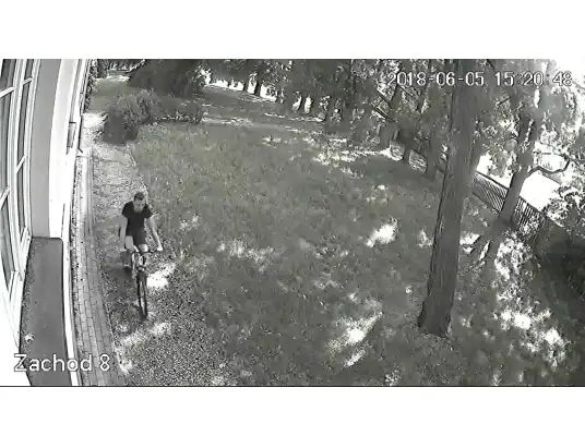 Policjanci szukają sprawcy ataku na kobietę. Rozpoznajesz go?
