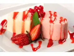 Malinowa panna cotta