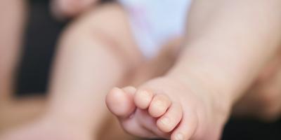 Strażak-bohater uratował noworodka