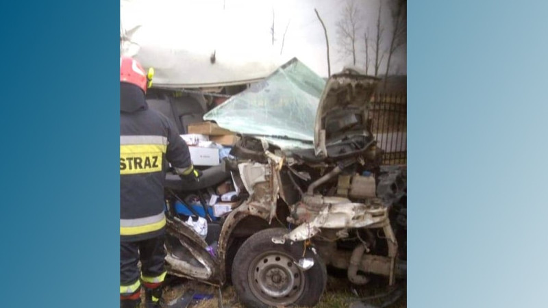 Wypadek kuriera w Budach Pobyłkowskich (gm. Pokrzywnica) [ZDJĘCIA]