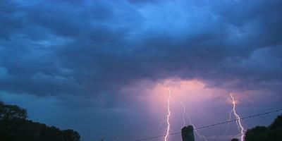 Ostrzeżenie pogodowe dla powiatu pułtuskiego. Intensywny deszcz, może spaść grad