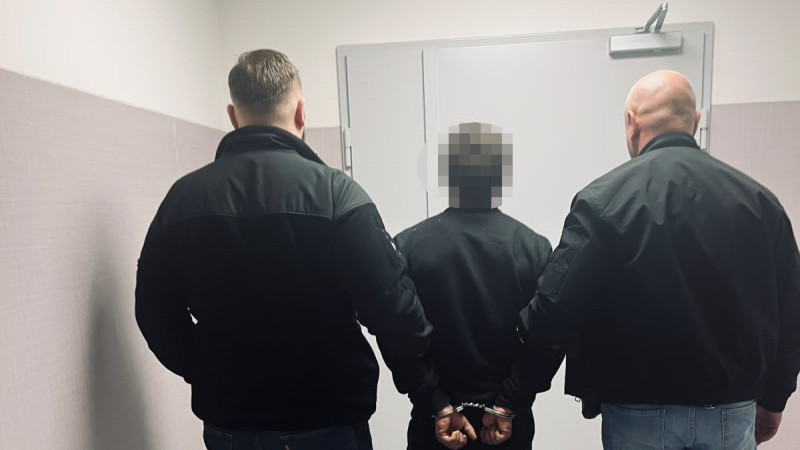 Pułtuscy policjanci zatrzymali 38-latka podejrzanego o zabójstwo matki. Grozi mu dożywocie