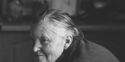 U sąsiadów. Przyszła po ubrania dla biednych i okradała właścicielkę