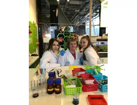 Wycieczka uczniów pułtuskiego Prusa do Centrum Nauki Kopernik [Zdjęcia]