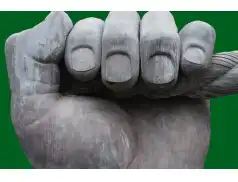 Dlaczego paznokcie się rozdwajają? 